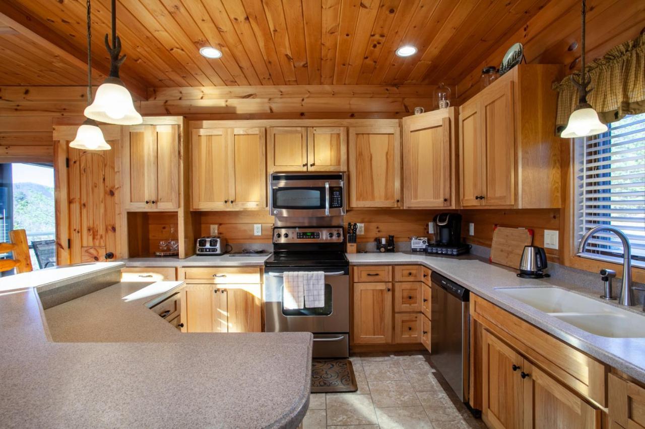 Black Bear Reserve - Mtn View, Hot Tub, Game Room Sevierville Esterno foto