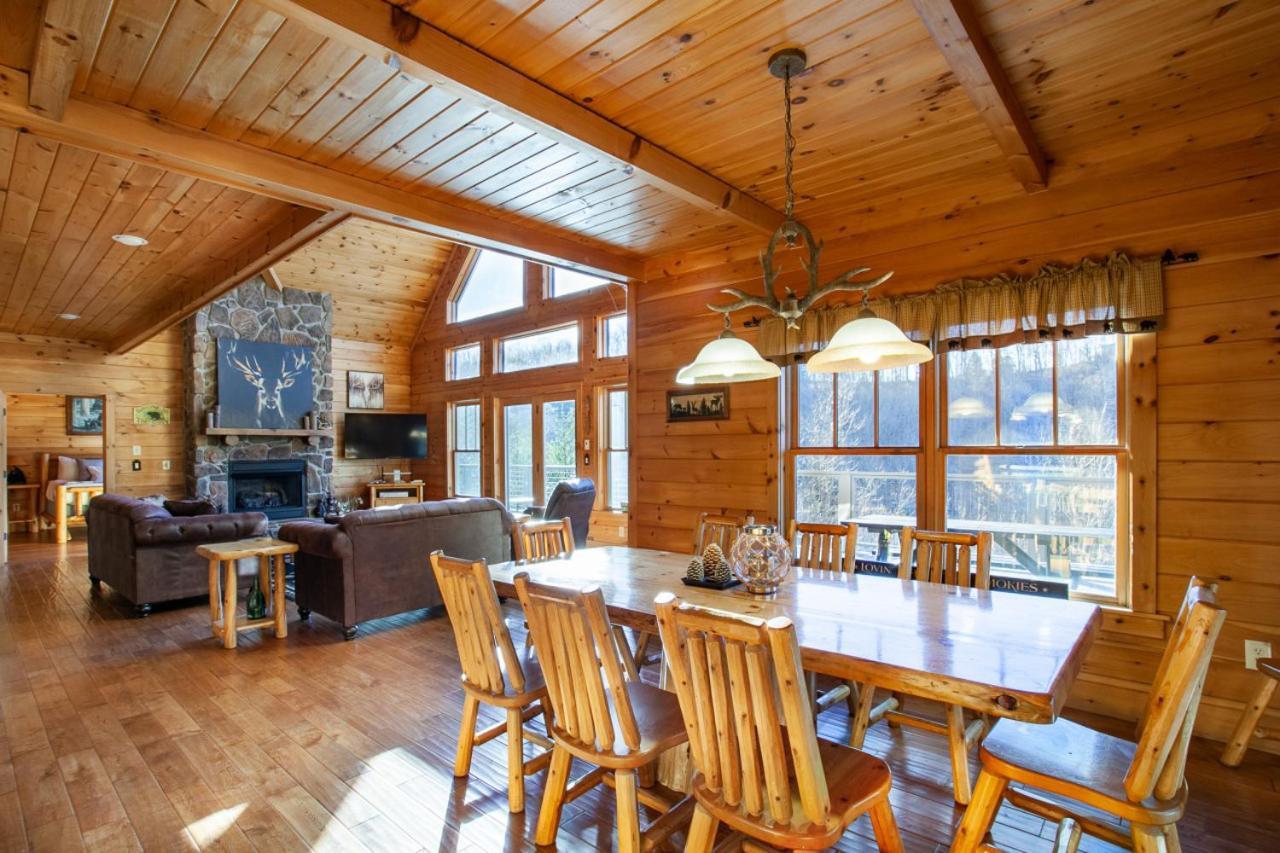Black Bear Reserve - Mtn View, Hot Tub, Game Room Sevierville Esterno foto