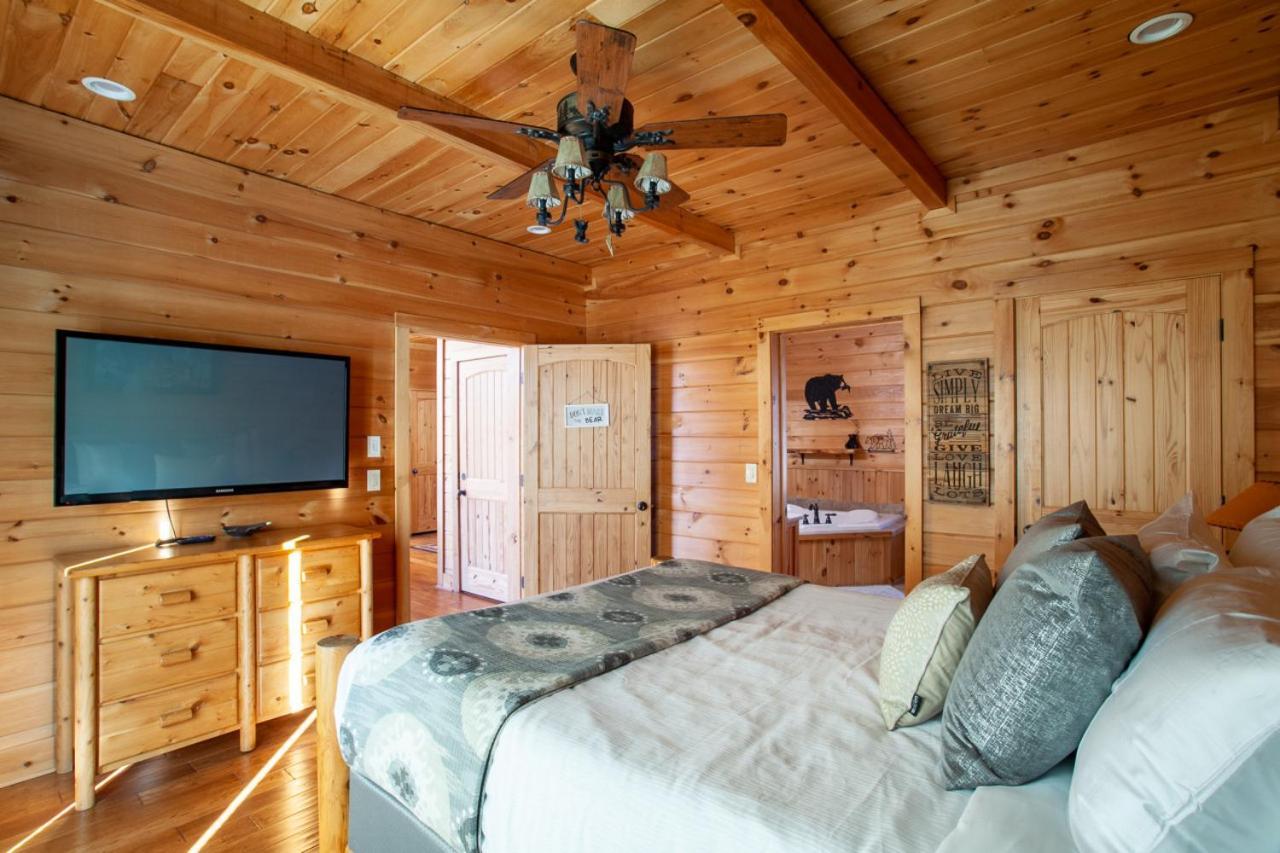 Black Bear Reserve - Mtn View, Hot Tub, Game Room Sevierville Esterno foto