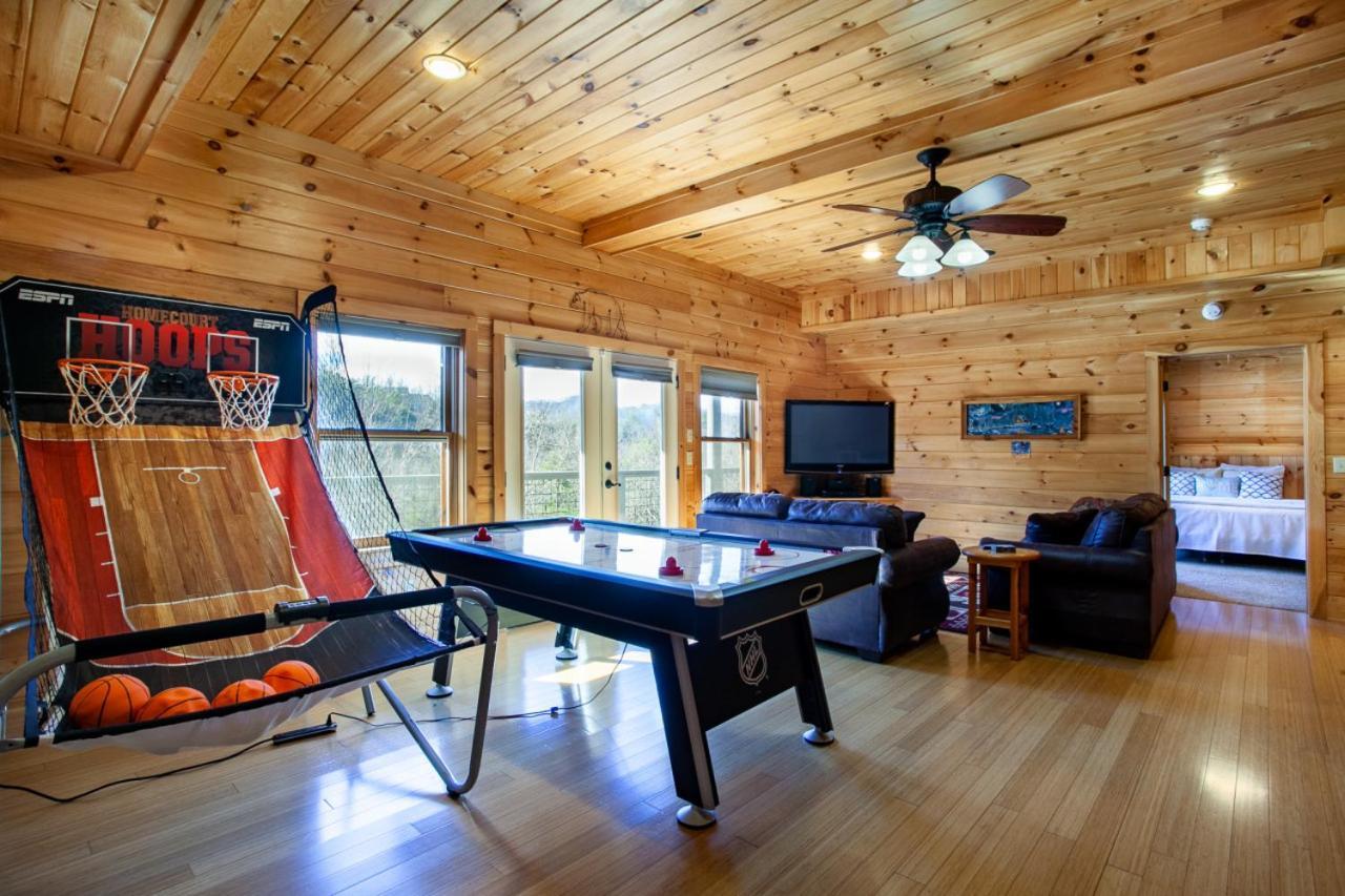 Black Bear Reserve - Mtn View, Hot Tub, Game Room Sevierville Esterno foto